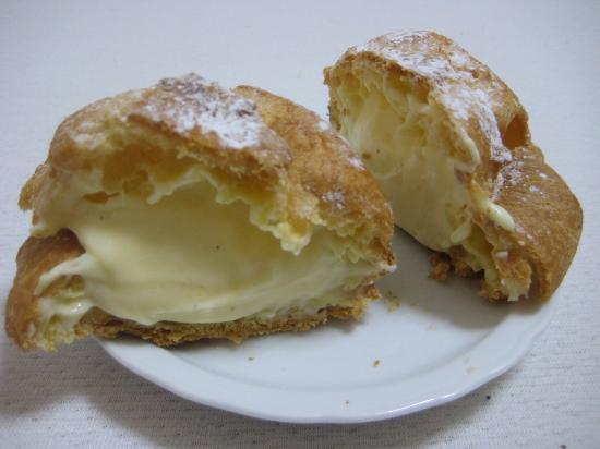 beard papa's Fresh'n Natural Cream Puffs Namba-Walk